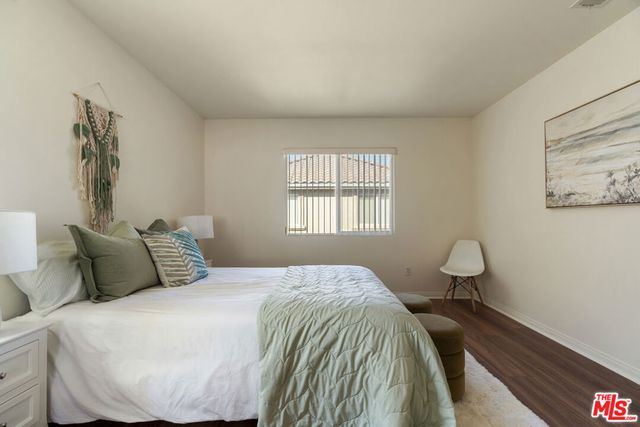 15721 Cobalt Street 102, Sylmar, CA 91342