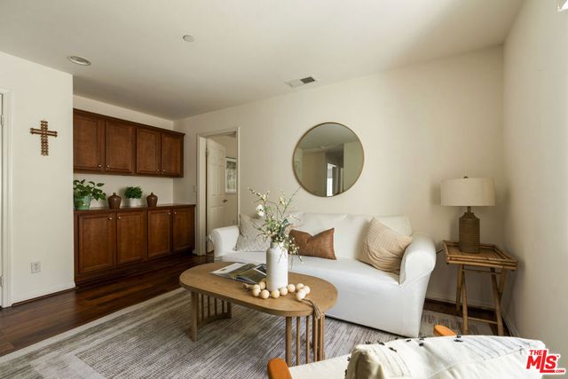 15721 Cobalt Street 102, Sylmar, CA 91342