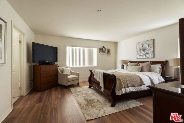 15721 Cobalt Street 102, Sylmar, CA 91342