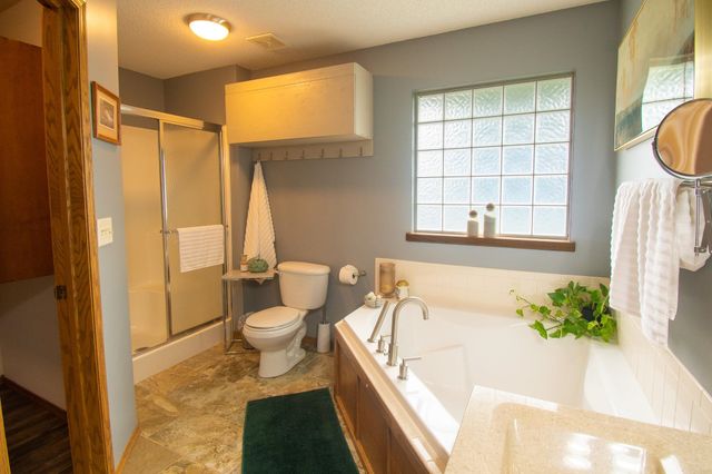 1661 N Prairie Run Circle, Mulvane, KS 67110