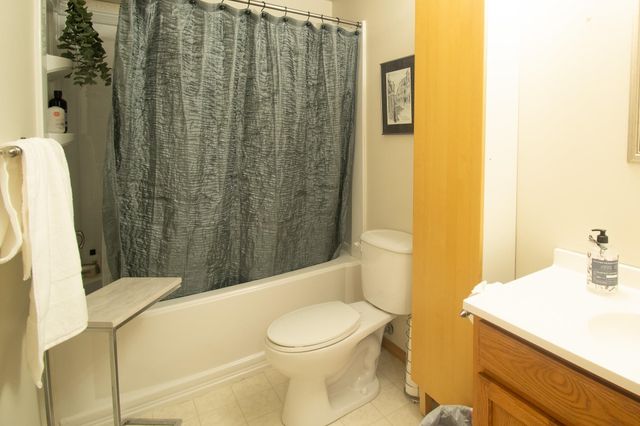 1661 N Prairie Run Circle, Mulvane, KS 67110