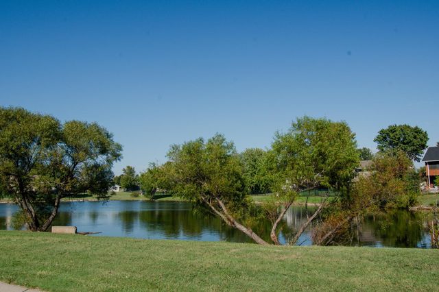 1661 N Prairie Run Circle, Mulvane, KS 67110