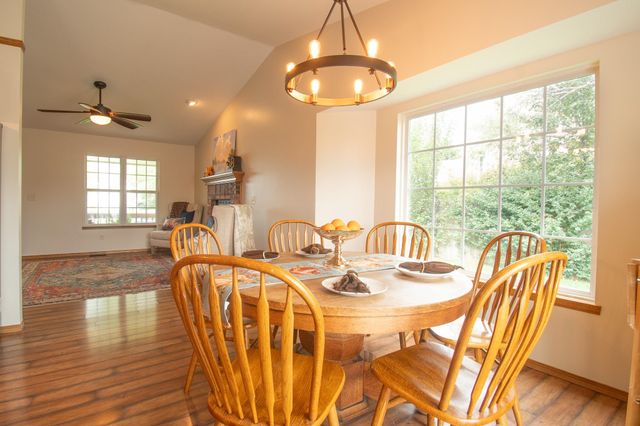 1661 N Prairie Run Circle, Mulvane, KS 67110