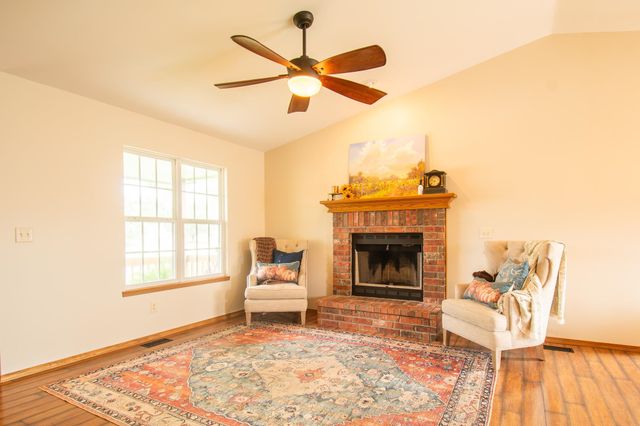 1661 N Prairie Run Circle, Mulvane, KS 67110