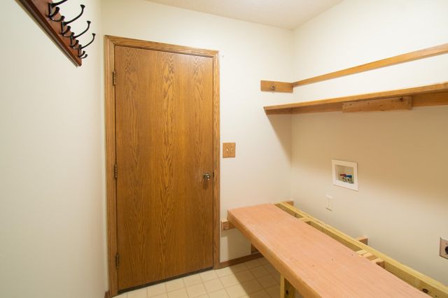1661 N Prairie Run Circle, Mulvane, KS 67110