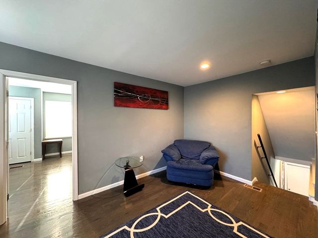 60 Cedar St. B, Waltham, MA 02453