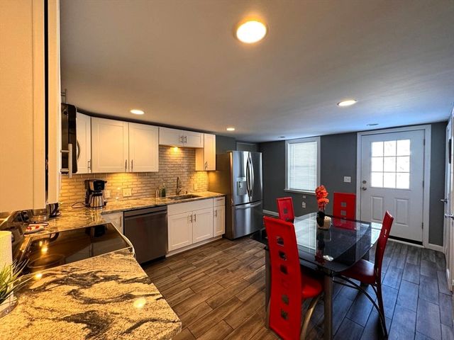 60 Cedar St. B, Waltham, MA 02453