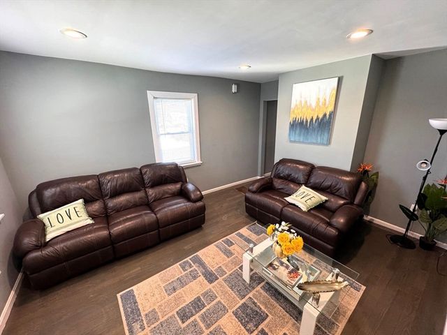 60 Cedar St. B, Waltham, MA 02453