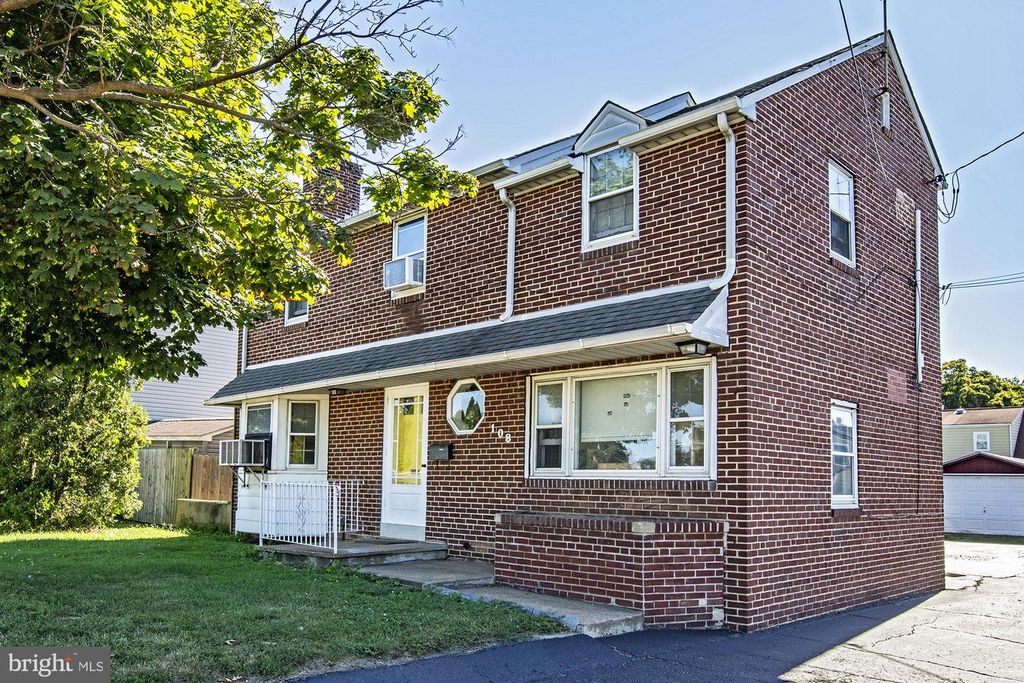108 S DUPONT RD, Wilmington, DE 19805