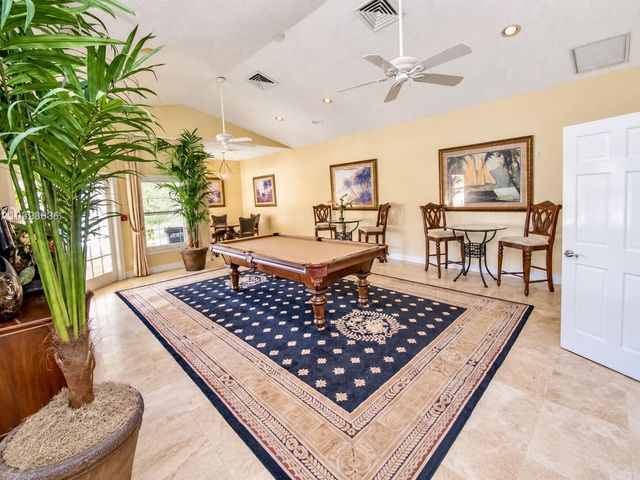 3330 PINEWALK Drive N 1616, Margate, FL 33063