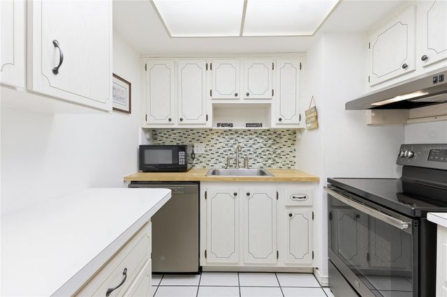 72 BOUNDARY BOULEVARD 210, Rotonda West, FL 33947