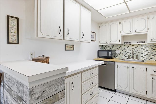 72 BOUNDARY BOULEVARD 210, Rotonda West, FL 33947