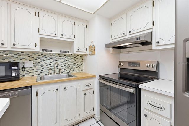 72 BOUNDARY BOULEVARD 210, Rotonda West, FL 33947