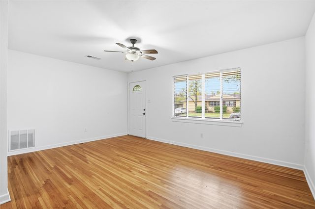 4716 Kilpatrick Avenue, Fort Worth, TX 76107