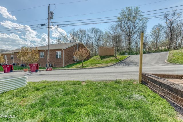 716 King Springs Road Apt 7, Johnson City, TN 37601