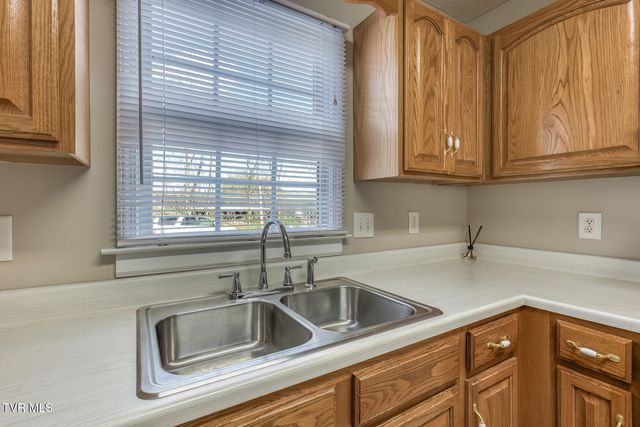 716 King Springs Road Apt 7, Johnson City, TN 37601