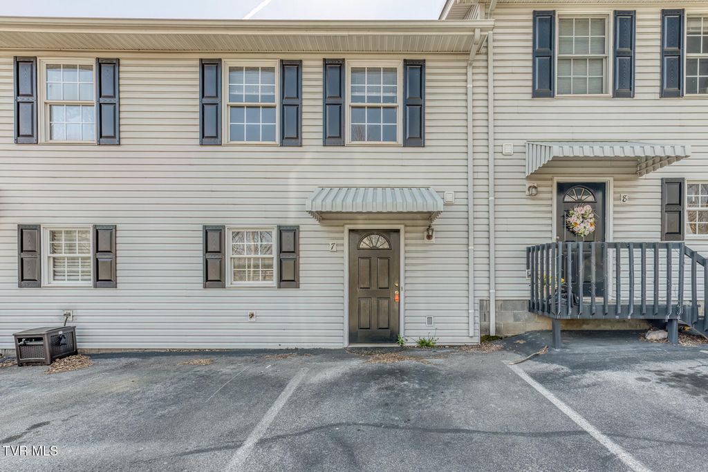 716 King Springs Road Apt 7, Johnson City, TN 37601