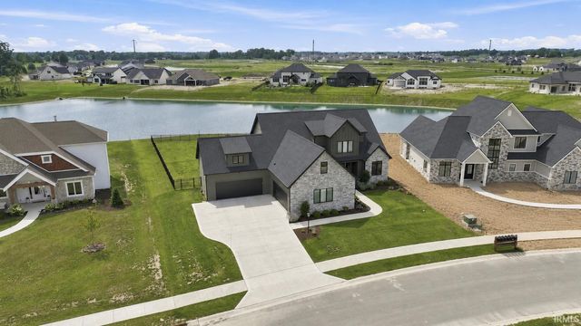 10664 Chestnut Creek Boulevard, Fort Wayne, IN 46814