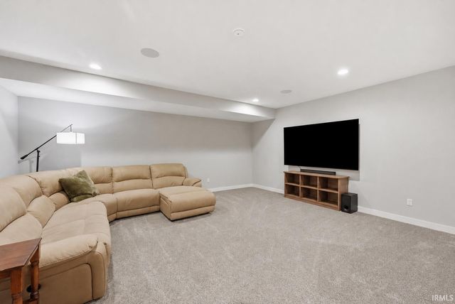 10664 Chestnut Creek Boulevard, Fort Wayne, IN 46814
