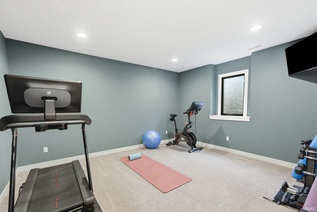 10664 Chestnut Creek Boulevard, Fort Wayne, IN 46814