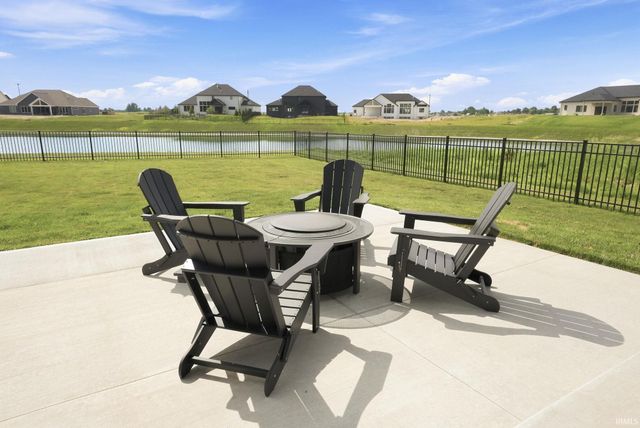 10664 Chestnut Creek Boulevard, Fort Wayne, IN 46814