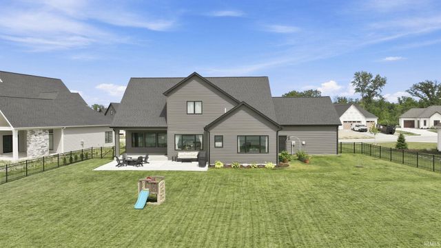 10664 Chestnut Creek Boulevard, Fort Wayne, IN 46814