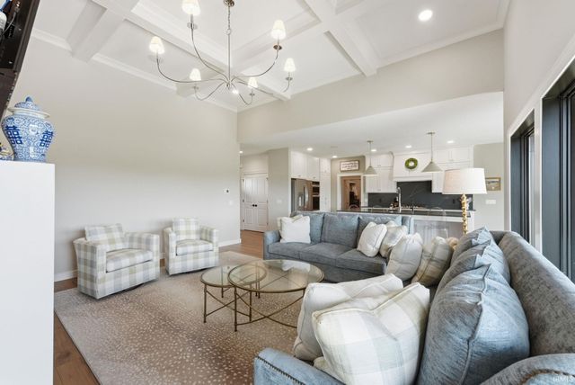 10664 Chestnut Creek Boulevard, Fort Wayne, IN 46814