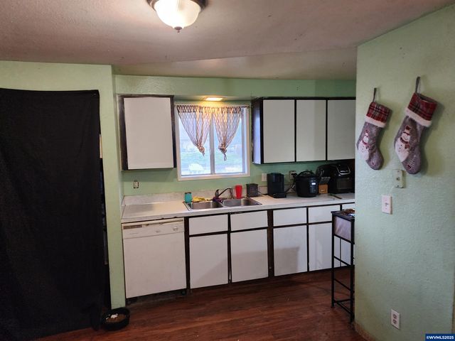 1525 W Oak St, Lebanon, OR 97355