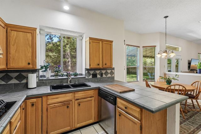 12513 Hunters Chase DR, Austin, TX 78729