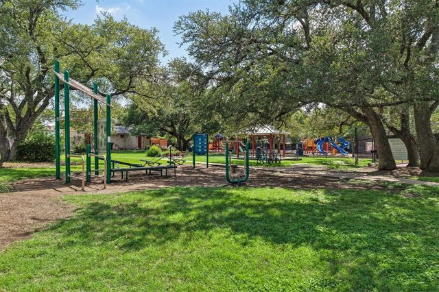 12513 Hunters Chase DR, Austin, TX 78729