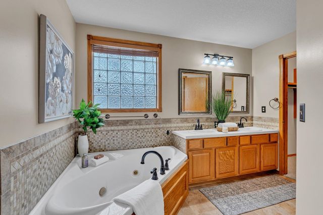 15509 W McCormick, Goddard, KS 67052