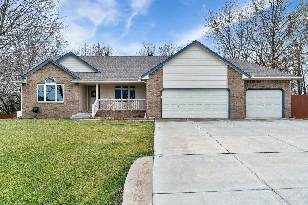 15509 W McCormick, Goddard, KS 67052