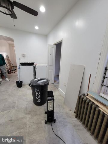 2239 W SOMERSET ST, Philadelphia, PA 19132