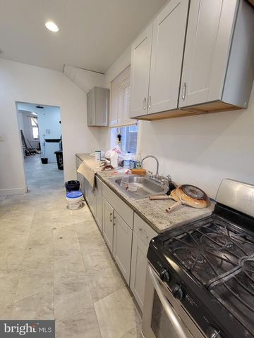 2239 W SOMERSET ST, Philadelphia, PA 19132