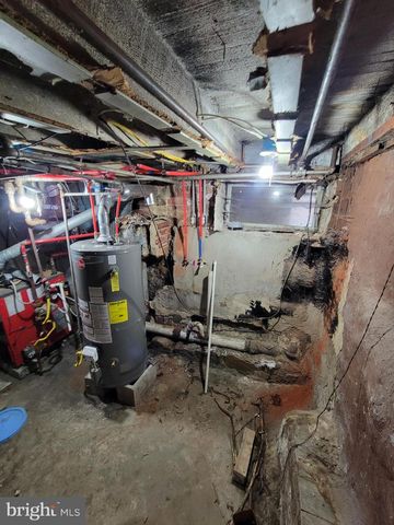 2239 W SOMERSET ST, Philadelphia, PA 19132