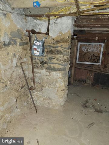 2239 W SOMERSET ST, Philadelphia, PA 19132