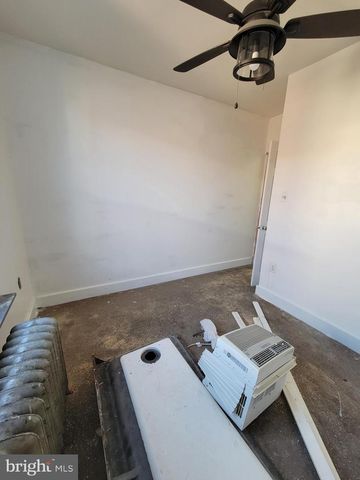 2239 W SOMERSET ST, Philadelphia, PA 19132