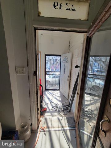 2239 W SOMERSET ST, Philadelphia, PA 19132