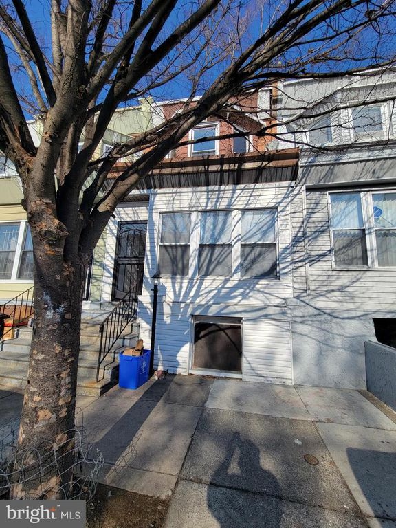 2239 W SOMERSET ST, Philadelphia, PA 19132