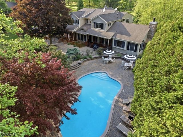 10 TARA WAY, Franklin Twp., NJ 08867