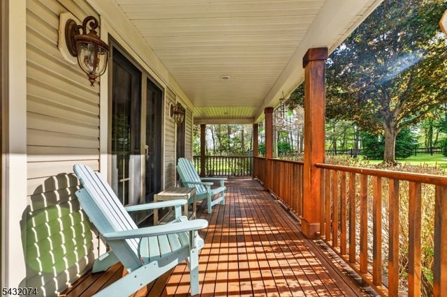 10 TARA WAY, Franklin Twp., NJ 08867