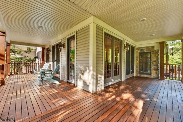 10 TARA WAY, Franklin Twp., NJ 08867