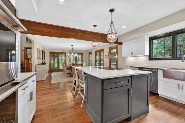 10 TARA WAY, Franklin Twp., NJ 08867