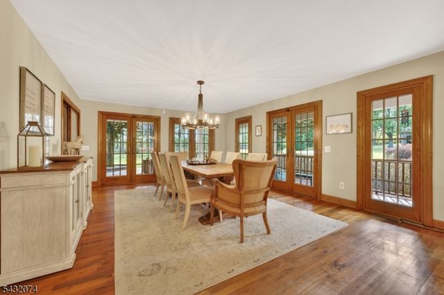 10 TARA WAY, Franklin Twp., NJ 08867