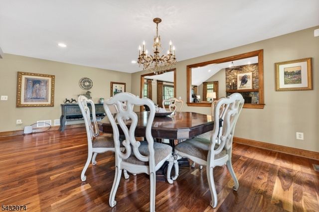 10 TARA WAY, Franklin Twp., NJ 08867