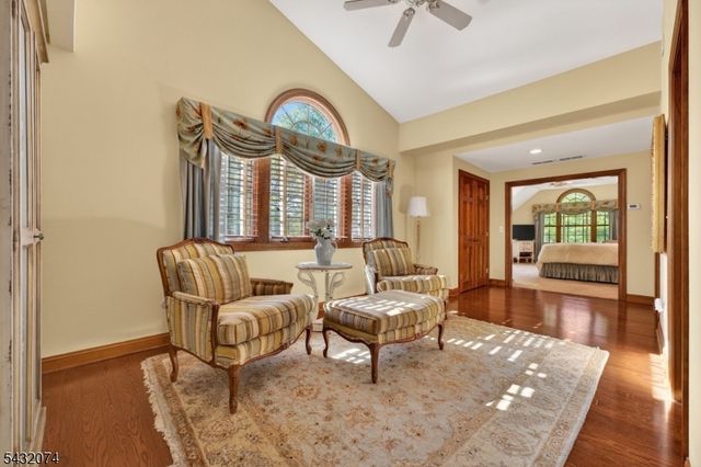 10 TARA WAY, Franklin Twp., NJ 08867