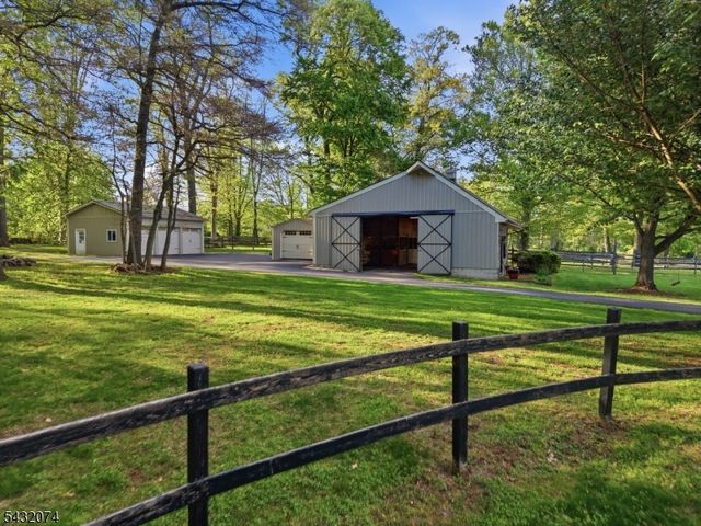 10 TARA WAY, Franklin Twp., NJ 08867