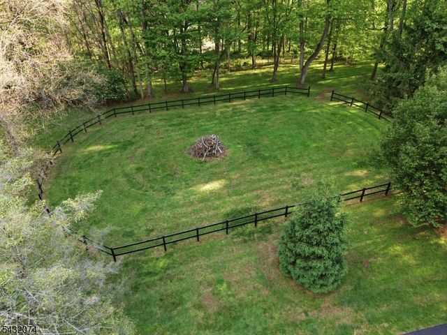 10 TARA WAY, Franklin Twp., NJ 08867
