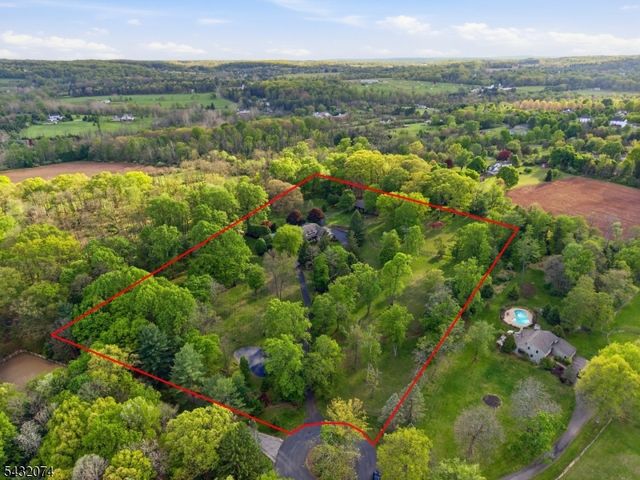 10 TARA WAY, Franklin Twp., NJ 08867