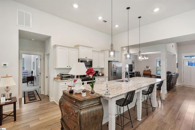 715 Oak Hill Lane, Belton, SC 29627